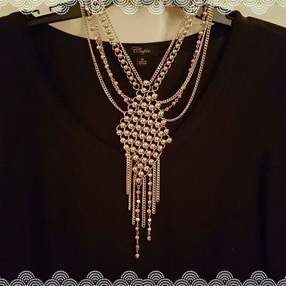 🖤FINAL DROP🖤 GOLD LAYERED STATEMENT NECKLACE💋💋 - Picture 1 of 5